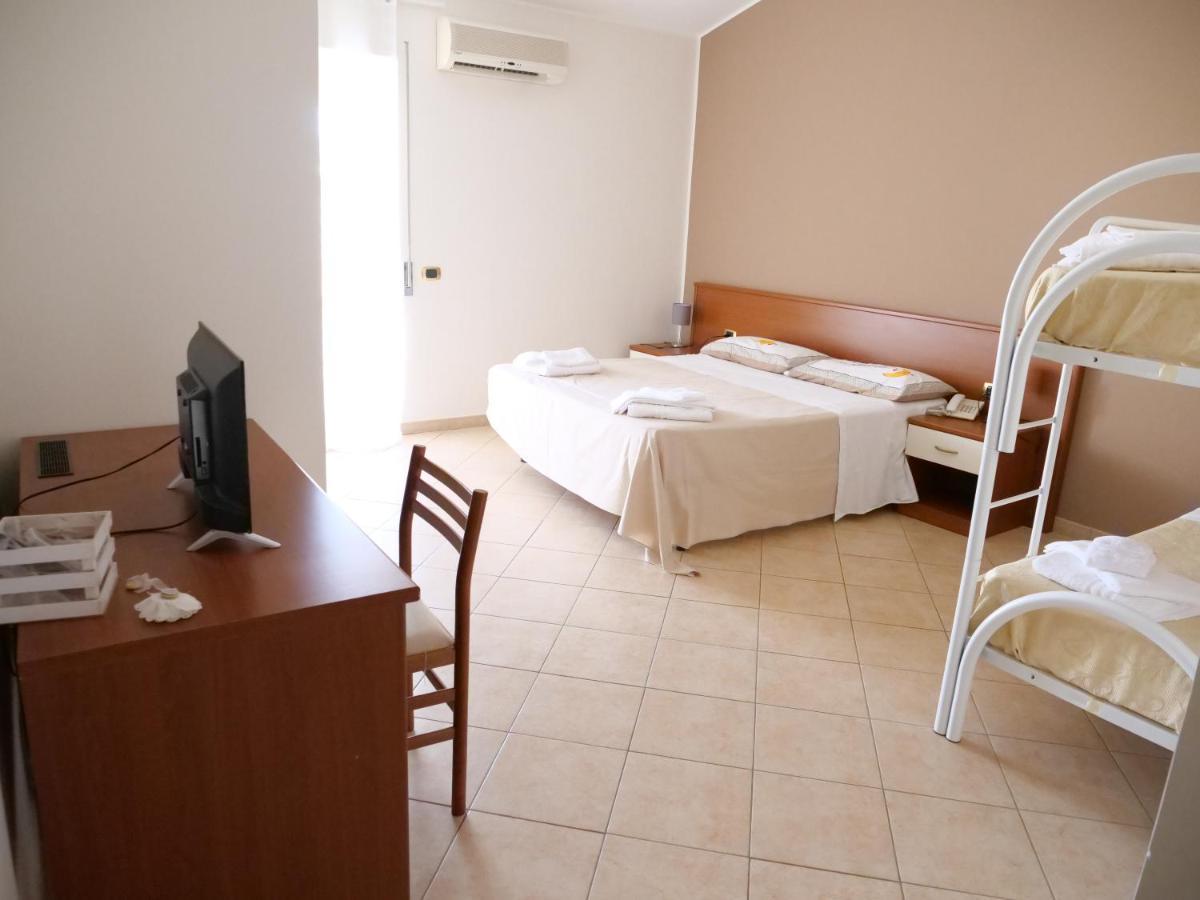 Grand Hostel Calabria Pietrapaola Kültér fotó