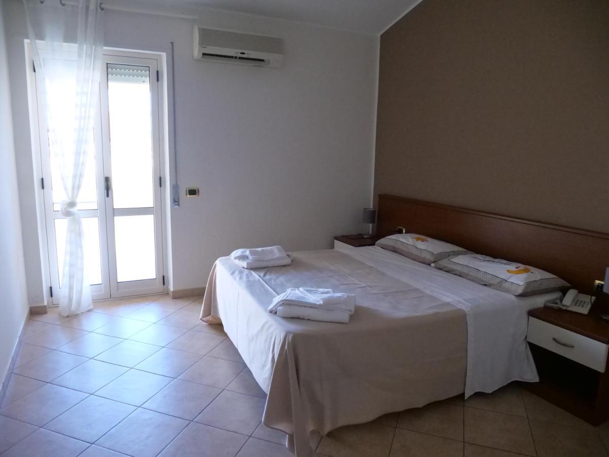 Grand Hostel Calabria Pietrapaola Kültér fotó
